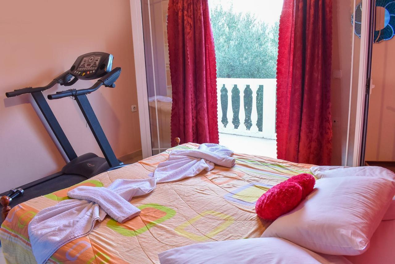 Vicky'S Village Private House Fiolitis Bagian luar foto